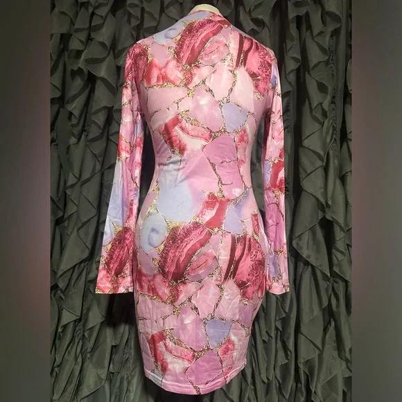 Shein, size 6, pink & gold in color, material is soft but fitting, never worn - Picture 3 of 4